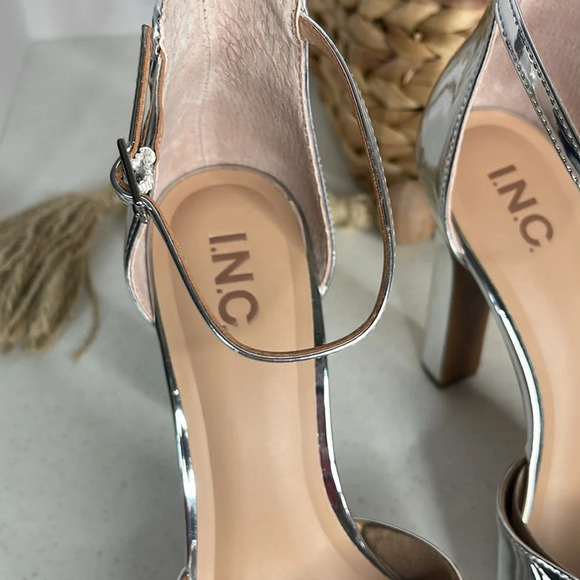 I.N.C. INTERNATIONAL CONCEPTS
Women's Ninel Platform Sandals, Sz 10/Silver - Picture 8 of 11